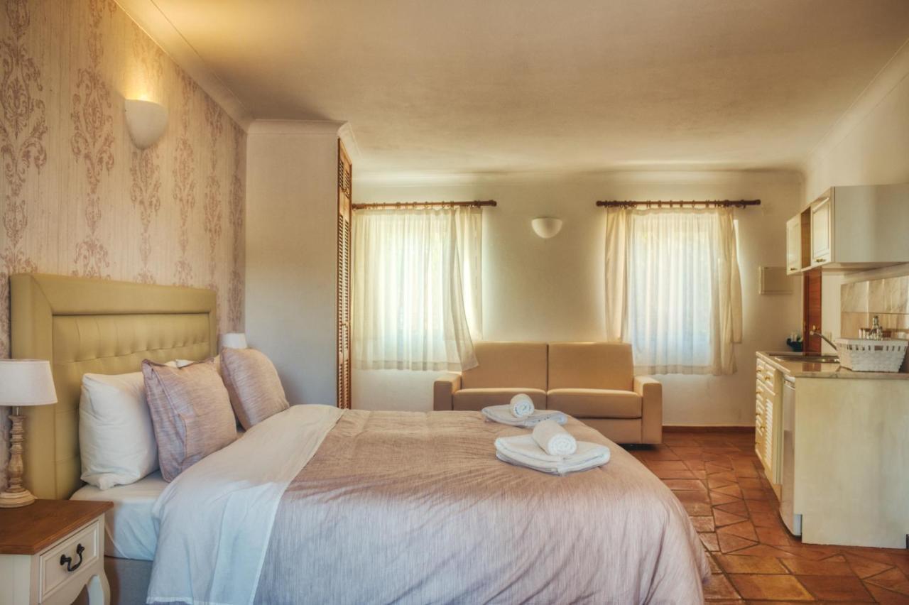 Moonshine Guest House With Private Studios And Private Cottage 拉哥斯 外观 照片
