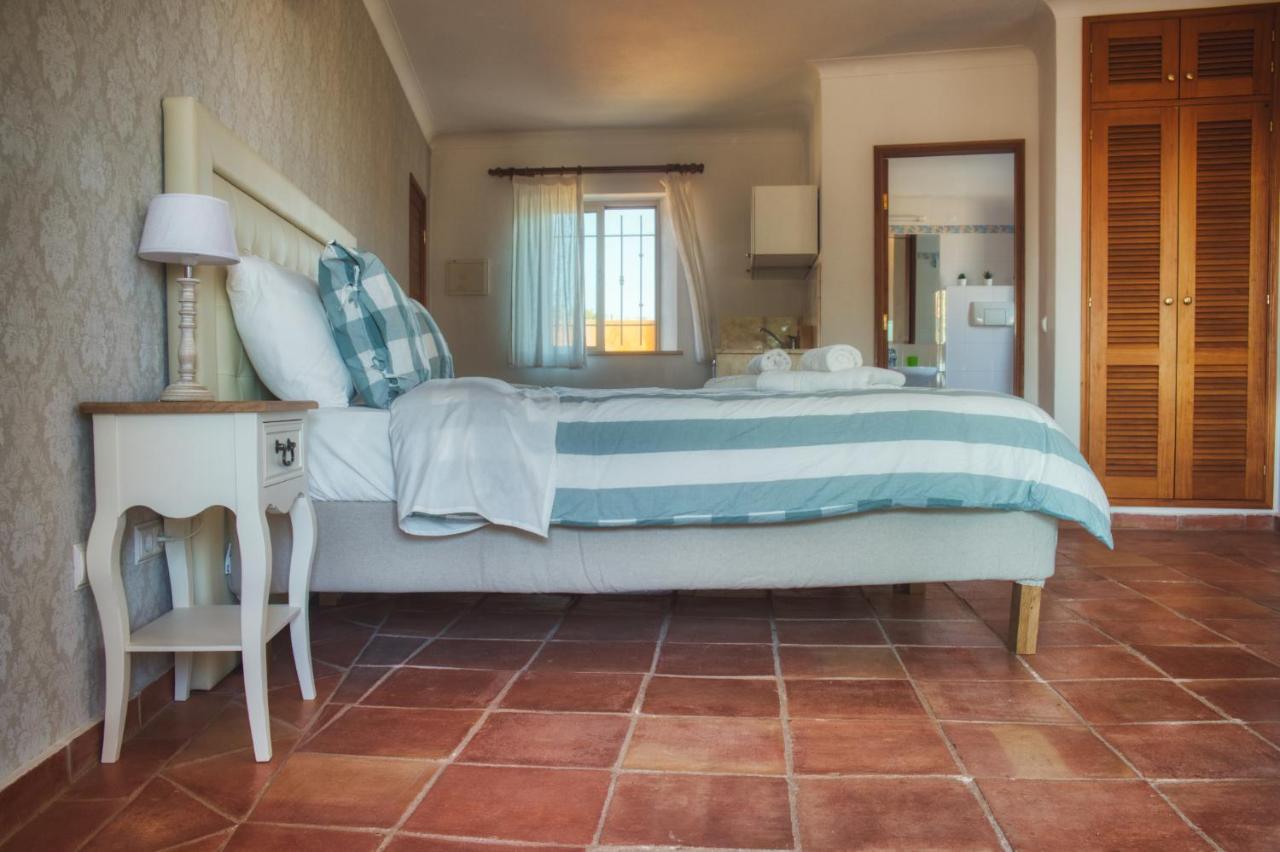 Moonshine Guest House With Private Studios And Private Cottage 拉哥斯 外观 照片