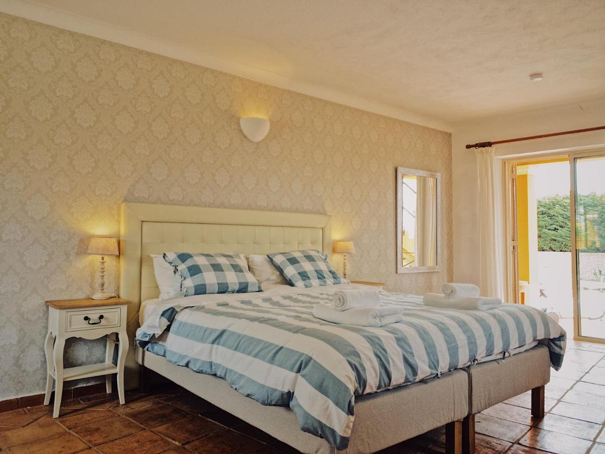 Moonshine Guest House With Private Studios And Private Cottage 拉哥斯 外观 照片