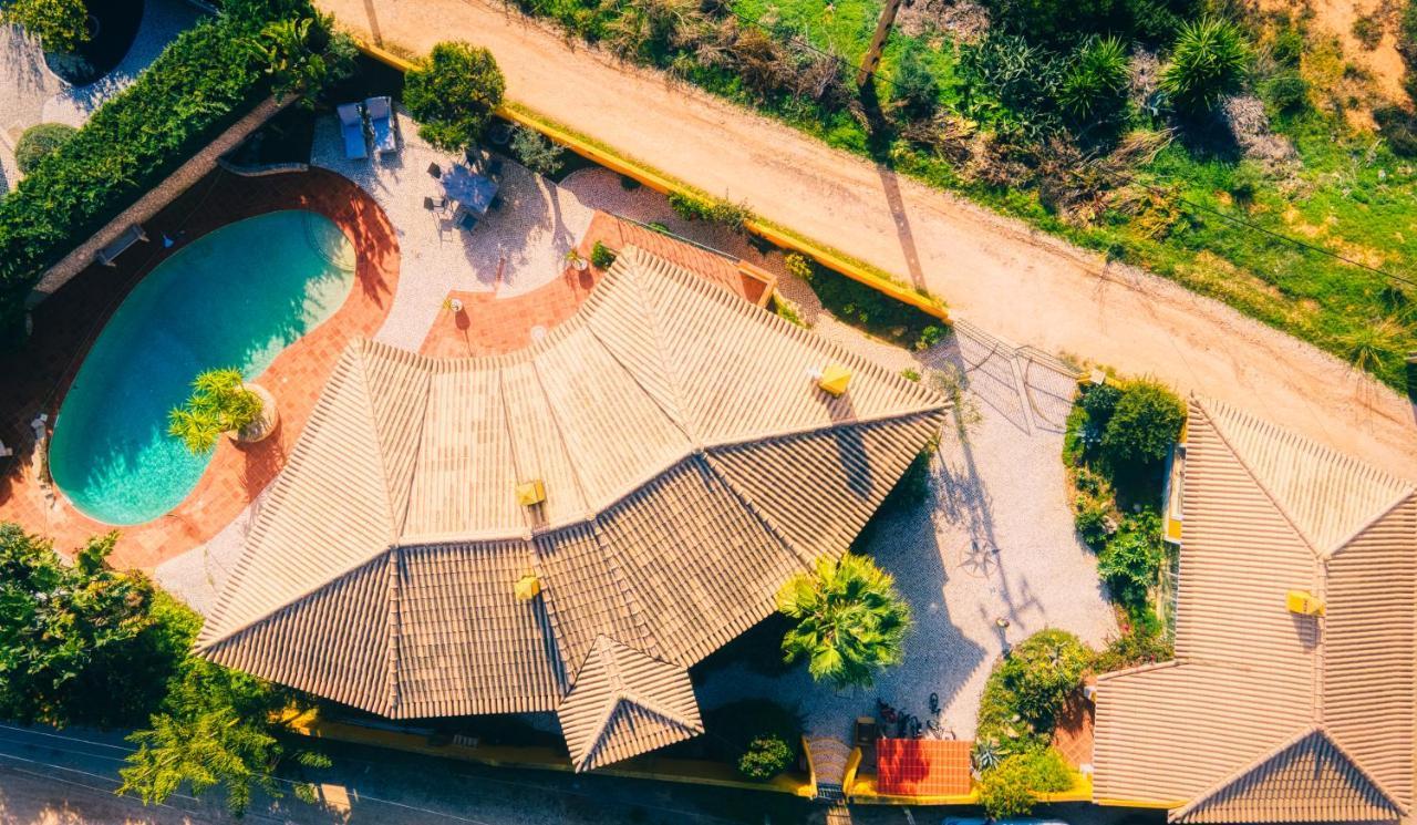 Moonshine Guest House With Private Studios And Private Cottage 拉哥斯 外观 照片